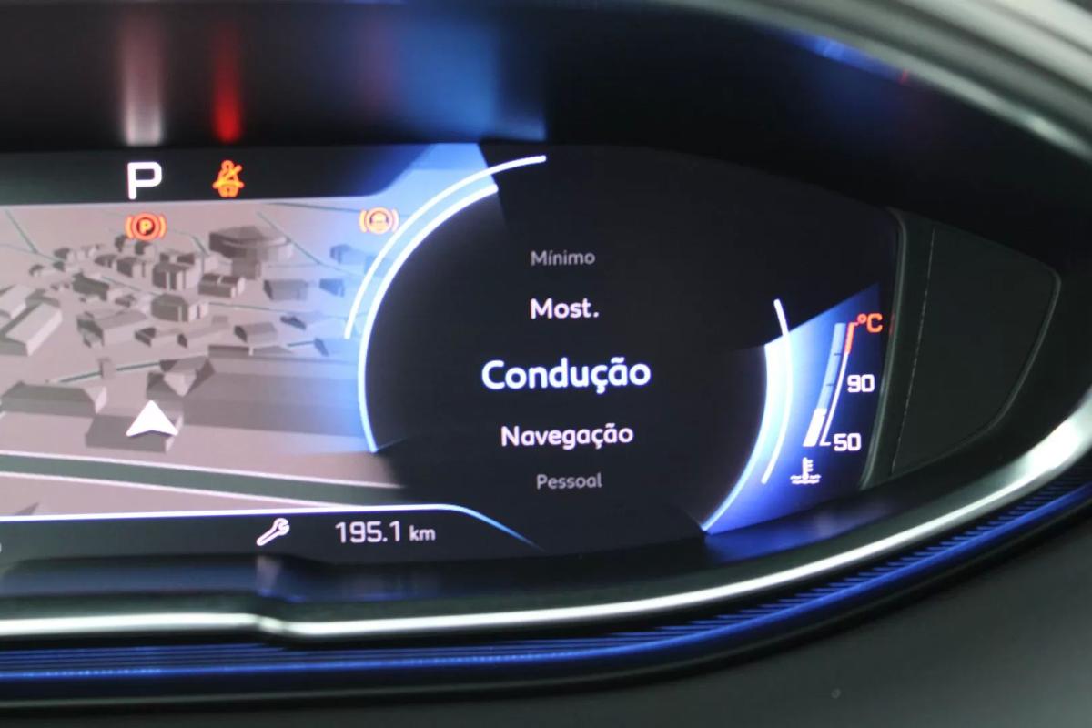 peugeot-5008-2021-diesel-1499cc