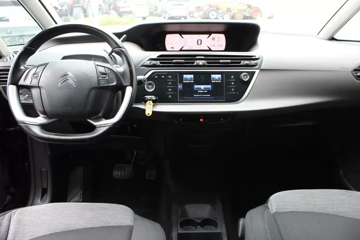 citroen-c4-picasso-2015-diesel-1560cc