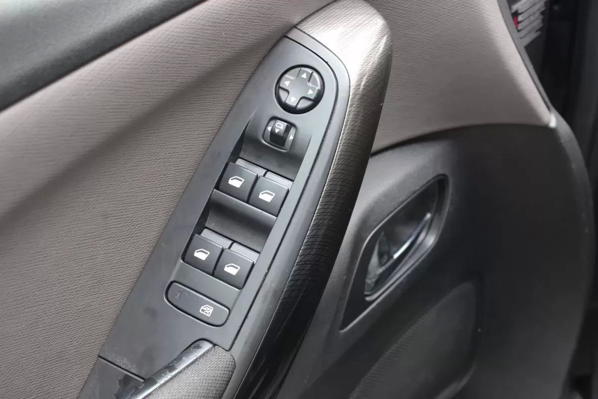 citroen-c4-picasso-2015-diesel-1560cc