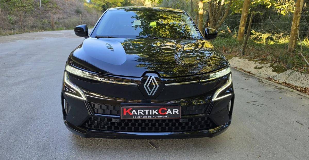 renault-megane-e-tech-2023-eletrico-0cc