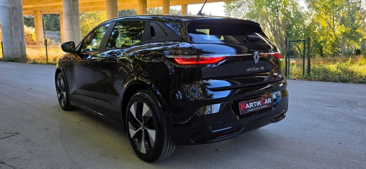renault-megane-e-tech-2023-eletrico-0cc