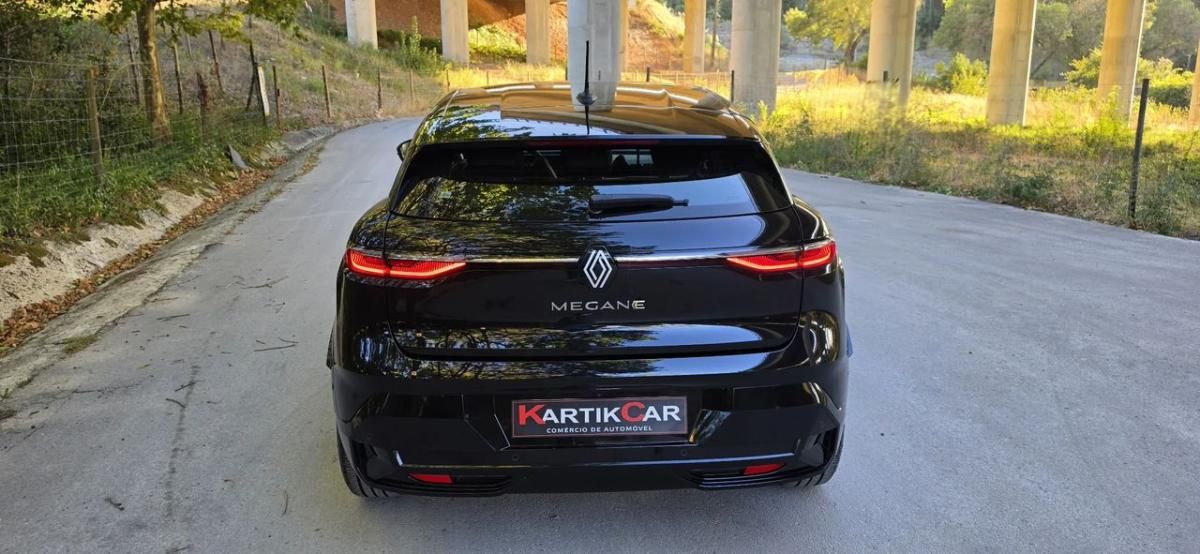 renault-megane-e-tech-2023-eletrico-0cc