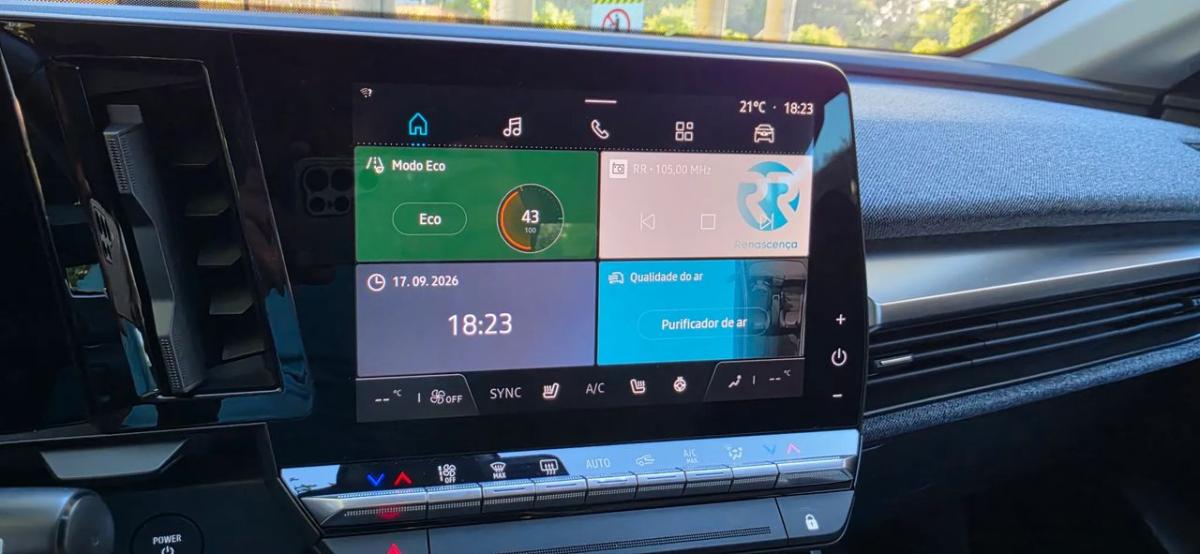renault-megane-e-tech-2023-eletrico-0cc