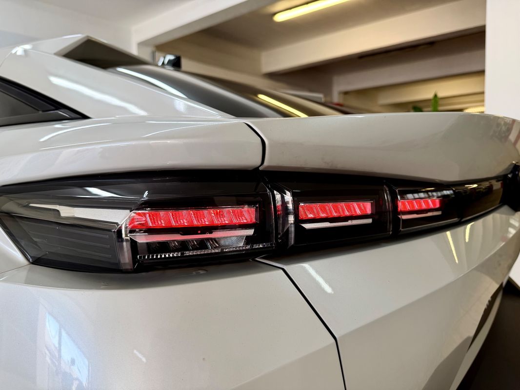 peugeot-408-2023-hibrido-a-gasolina-1598cc