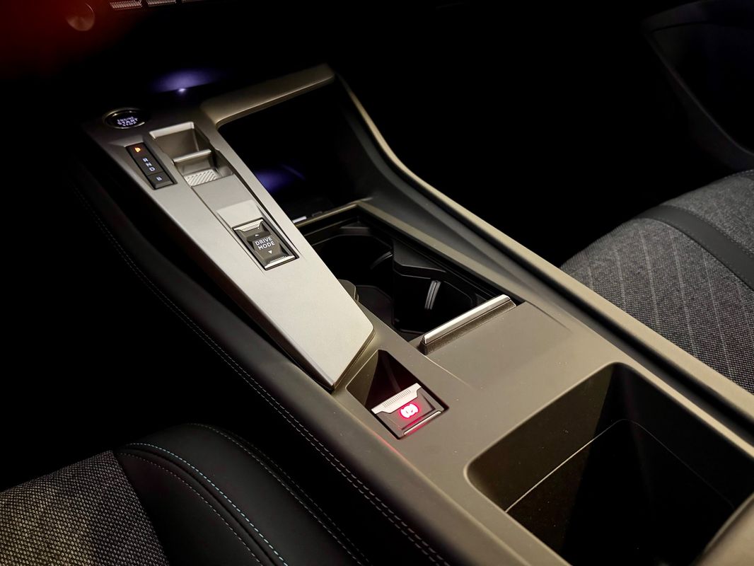 peugeot-408-2023-hibrido-a-gasolina-1598cc