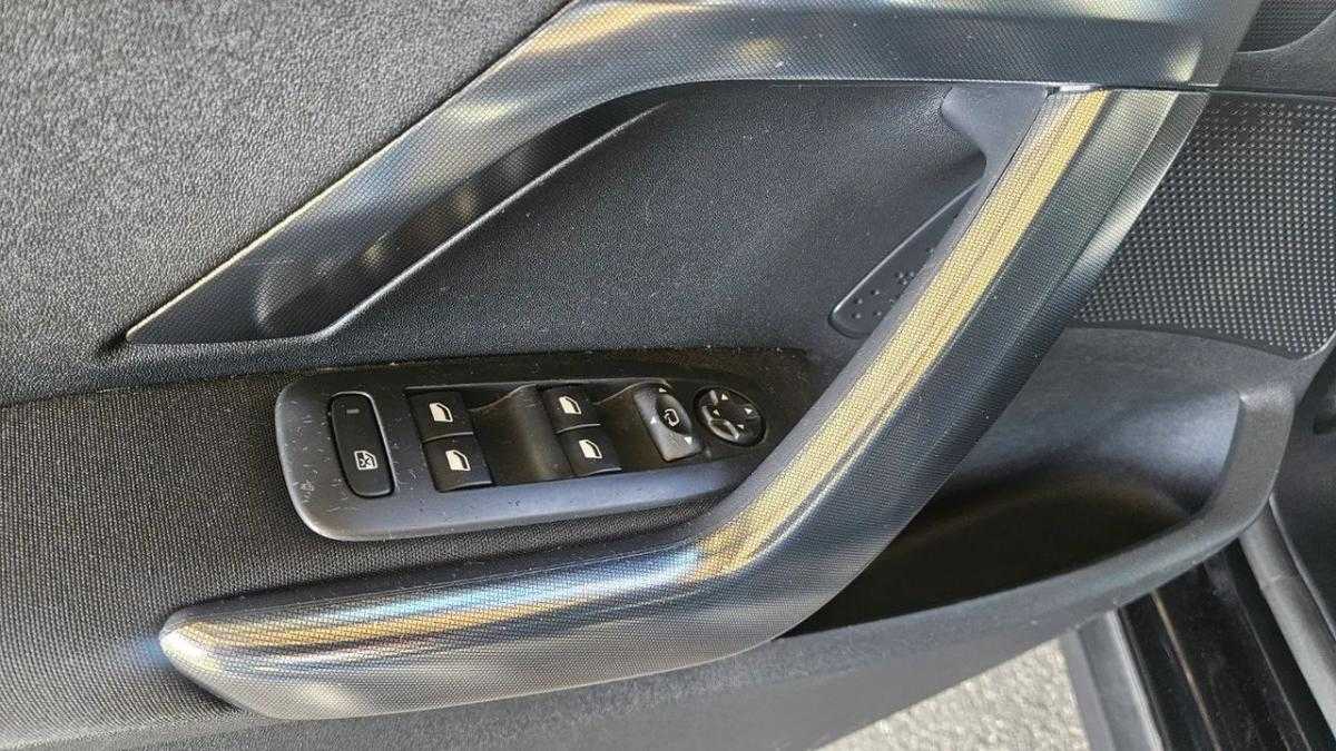peugeot-2008-2014-gasolina-1199cc