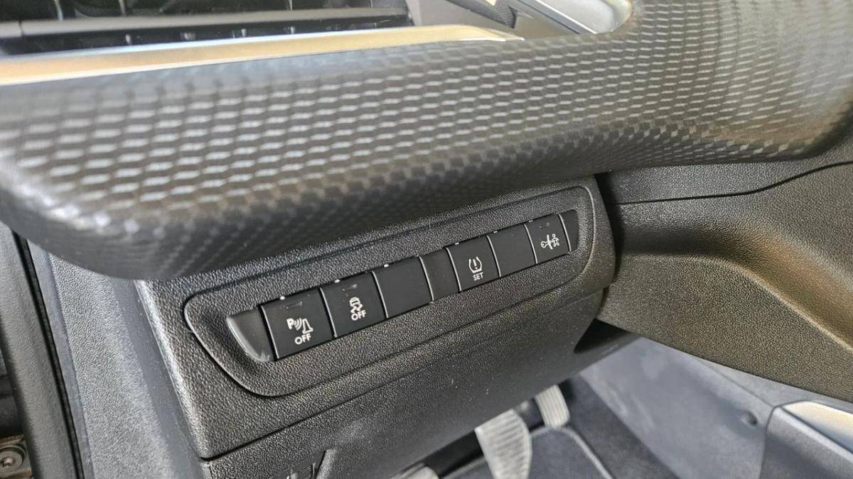 peugeot-2008-2014-gasolina-1199cc