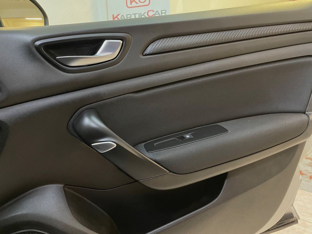 renault-megane-sport-tourer-2020-diesel-1461cc
