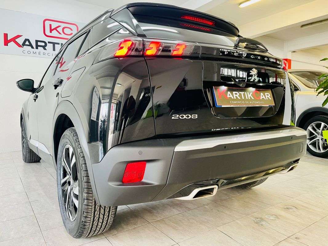 peugeot-2008-2022-gasolina-1199cc