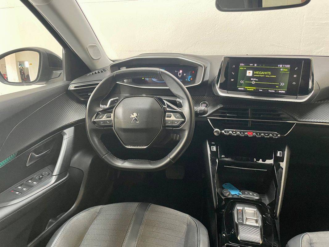 peugeot-2008-2022-gasolina-1199cc