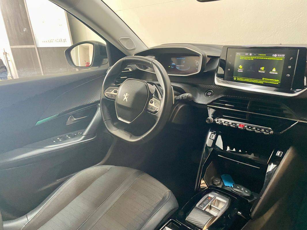 peugeot-2008-2022-gasolina-1199cc
