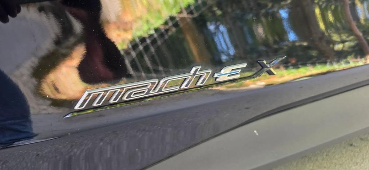 ford-mustang-2022-eletrico-0cc
