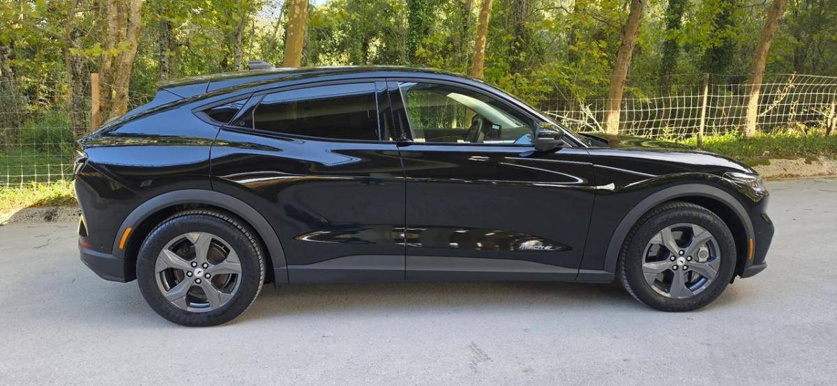 ford-mustang-2022-eletrico-0cc
