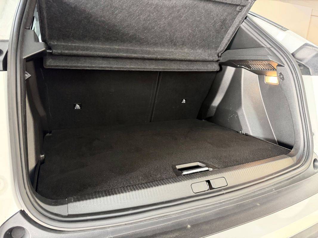 peugeot-2008-2022-diesel-1499cc