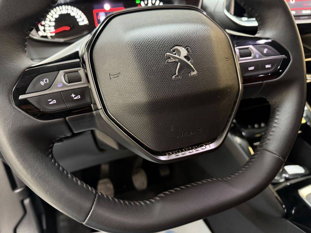 peugeot-2008-2022-diesel-1499cc