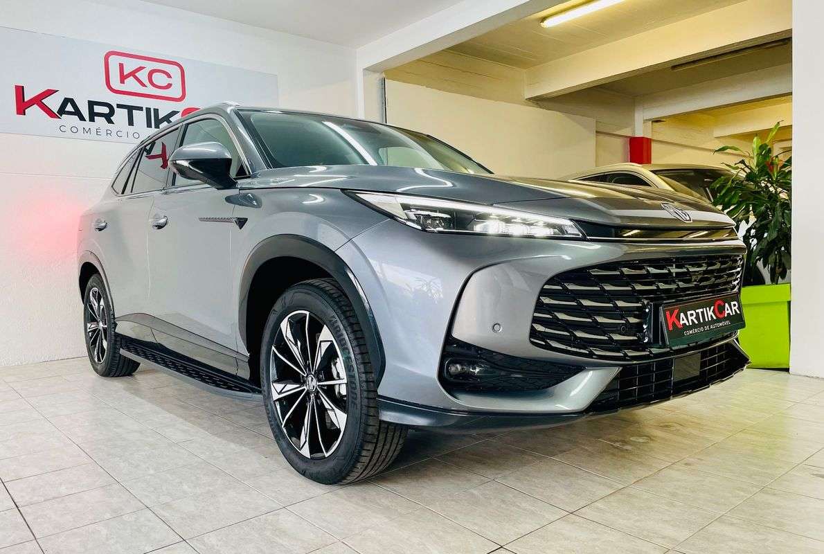 mg-hs-2025-hibrido-a-gasolina-1490cc