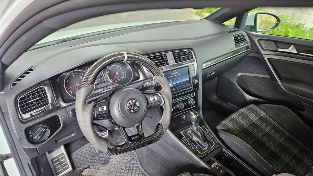 volkswagen-golf-2013-diesel-1968cc