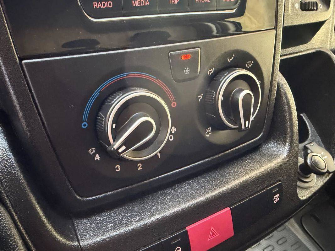 citroen-jumper-2020-diesel-2199cc
