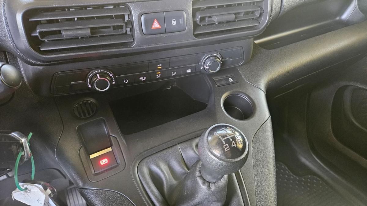 peugeot-partner-2019-diesel-1560cc