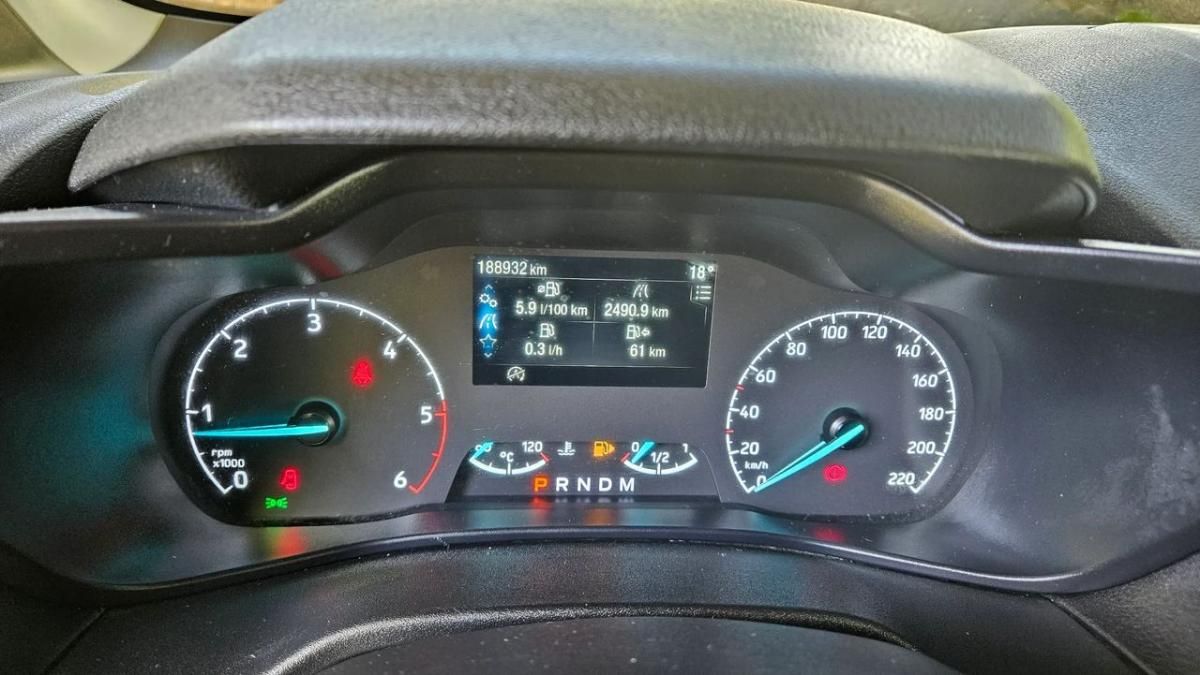 ford-transit-2021-diesel-1499cc