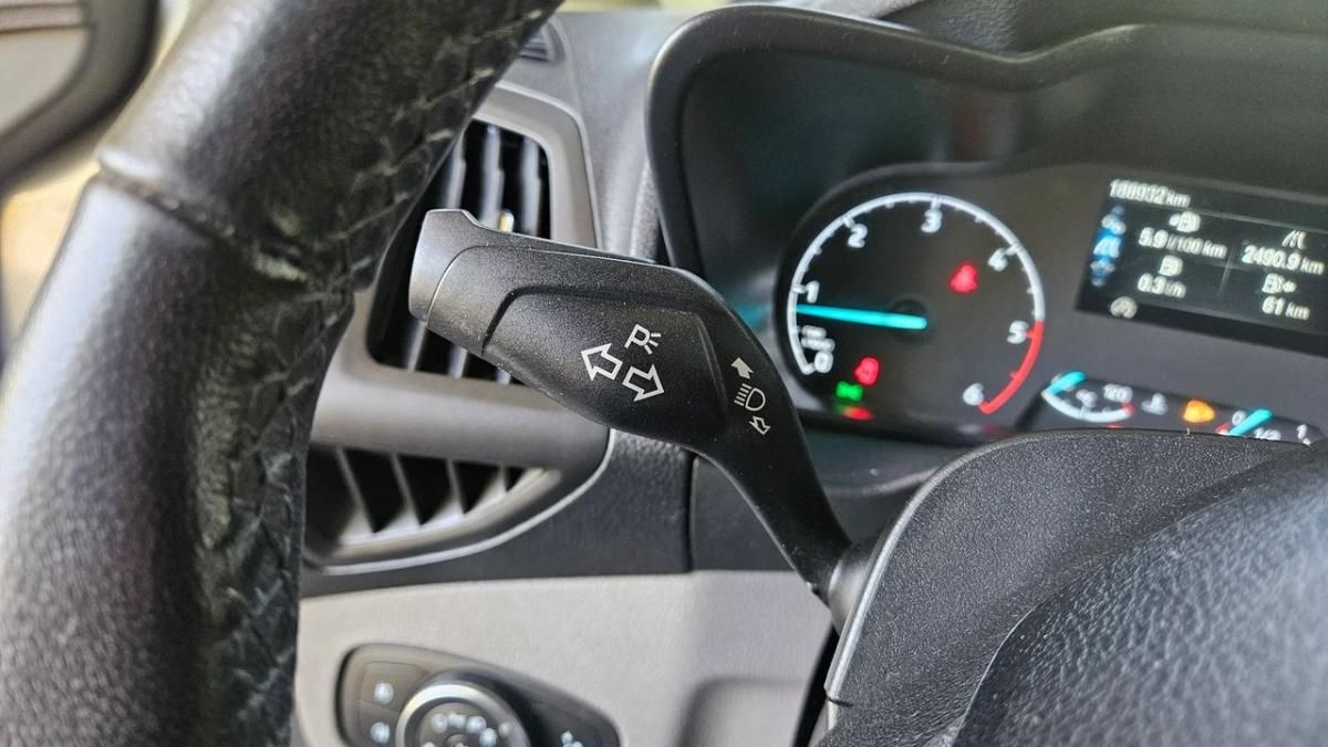 ford-transit-2021-diesel-1499cc