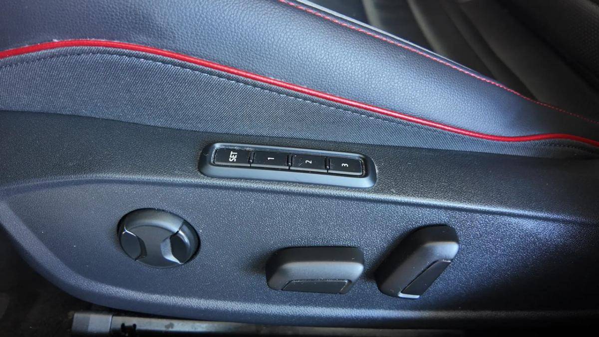 volkswagen-golf-2023-gasolina-1984cc