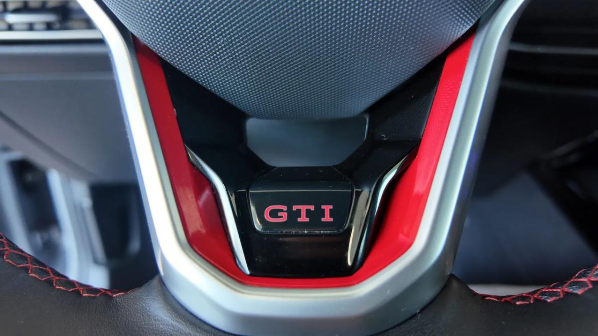 volkswagen-golf-2023-gasolina-1984cc