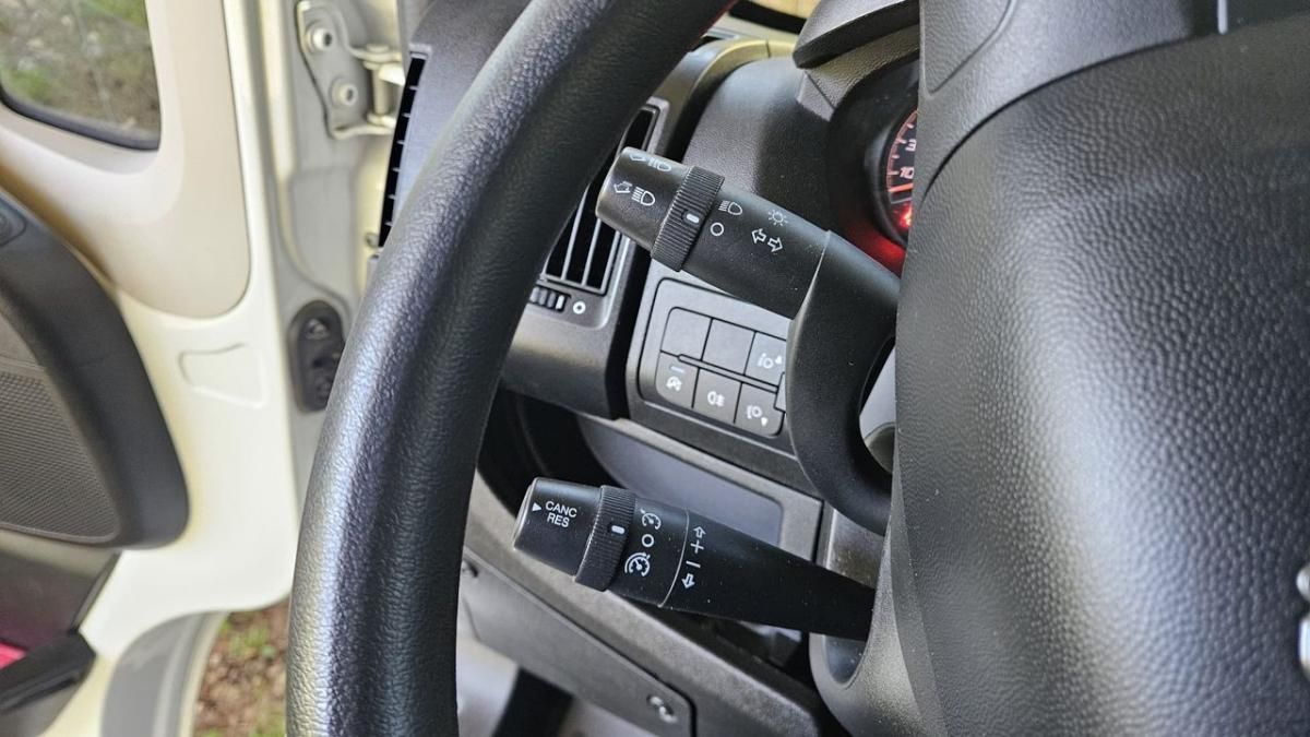 peugeot-boxer-2021-diesel-2179cc