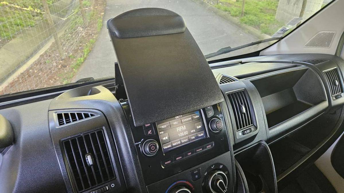 peugeot-boxer-2021-diesel-2179cc