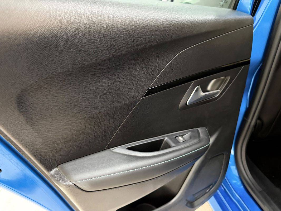peugeot-208-2021-gasolina-1199cc