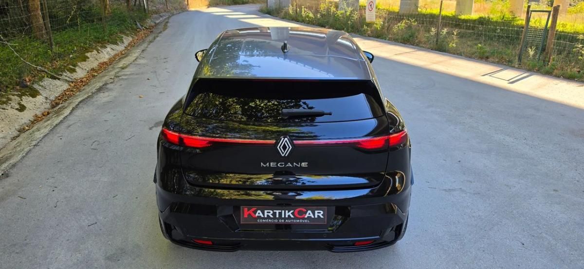 renault-megane-e-tech-2022-eletrico-0cc