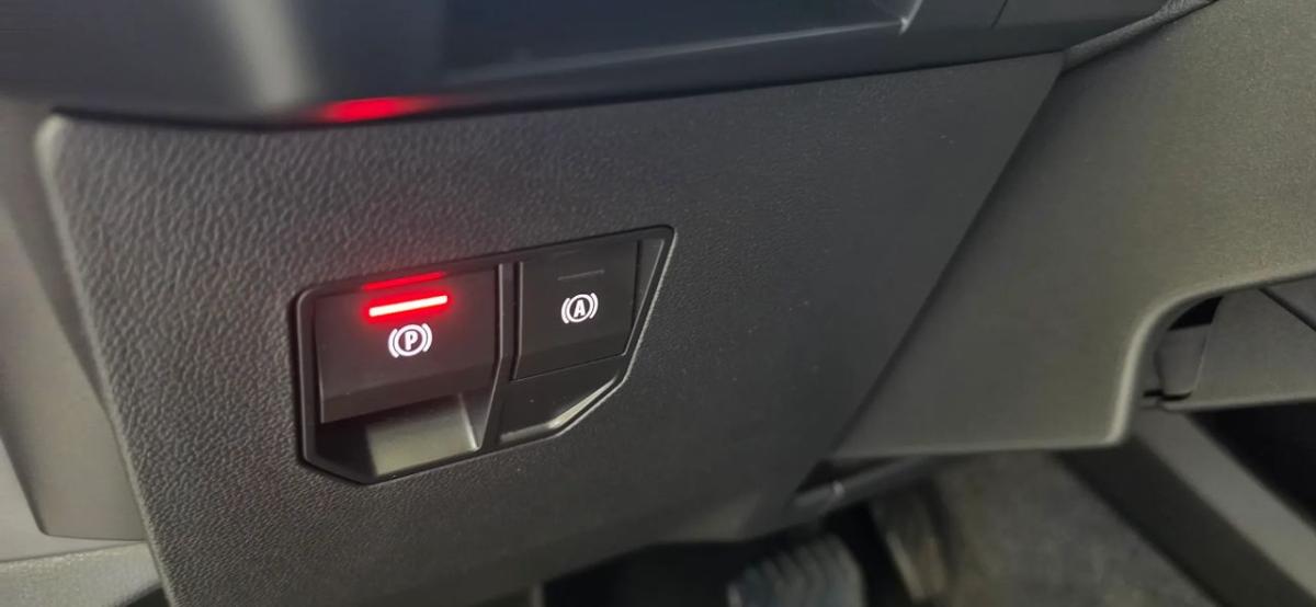 renault-megane-e-tech-2022-eletrico-0cc