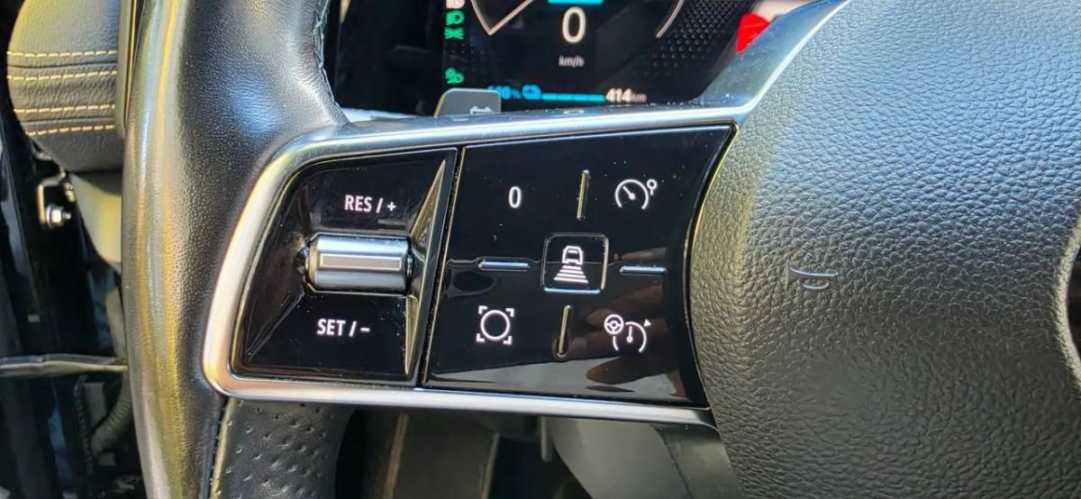 renault-megane-e-tech-2022-eletrico-0cc