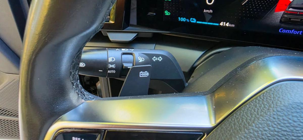 renault-megane-e-tech-2022-eletrico-0cc