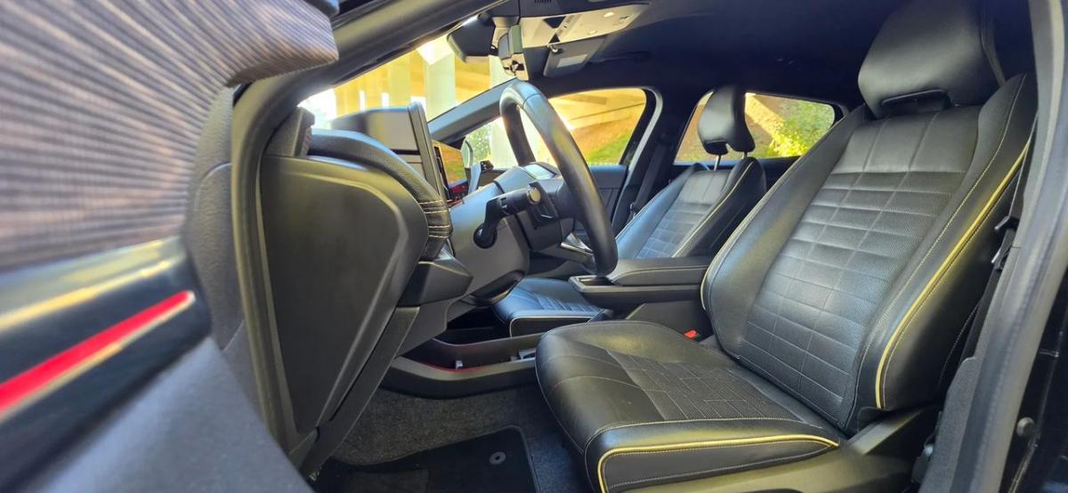 renault-megane-e-tech-2022-eletrico-0cc