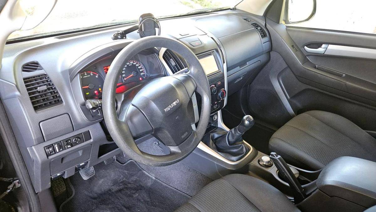 isuzu-d-max-2015-diesel-2499cc