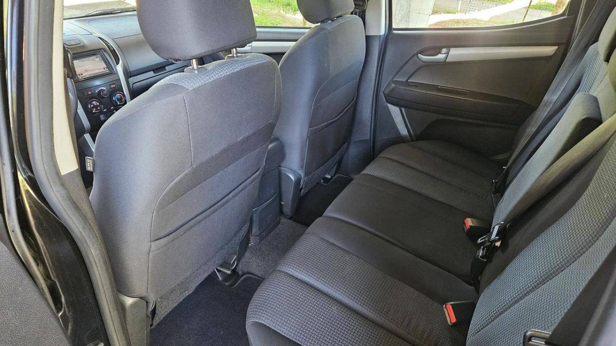isuzu-d-max-2015-diesel-2499cc