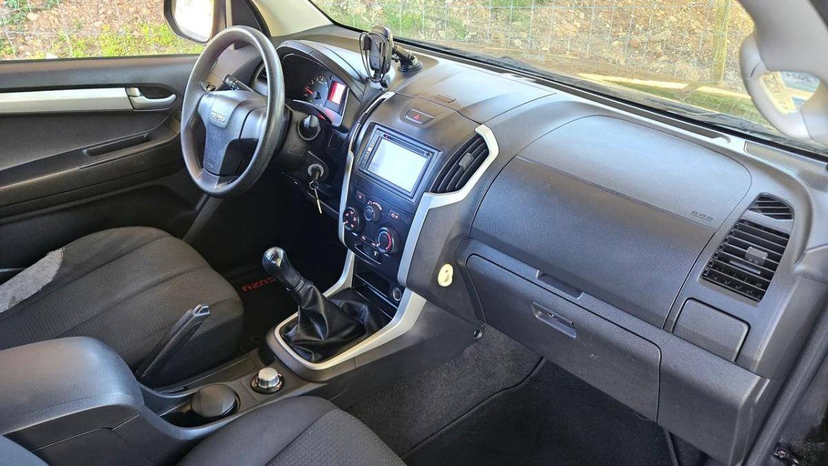 isuzu-d-max-2015-diesel-2499cc