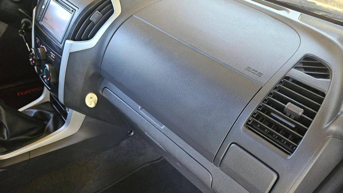 isuzu-d-max-2015-diesel-2499cc