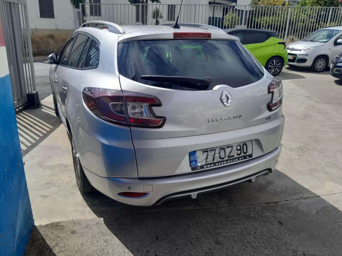 renault-megane-sport-tourer-2011-diesel-1461cc