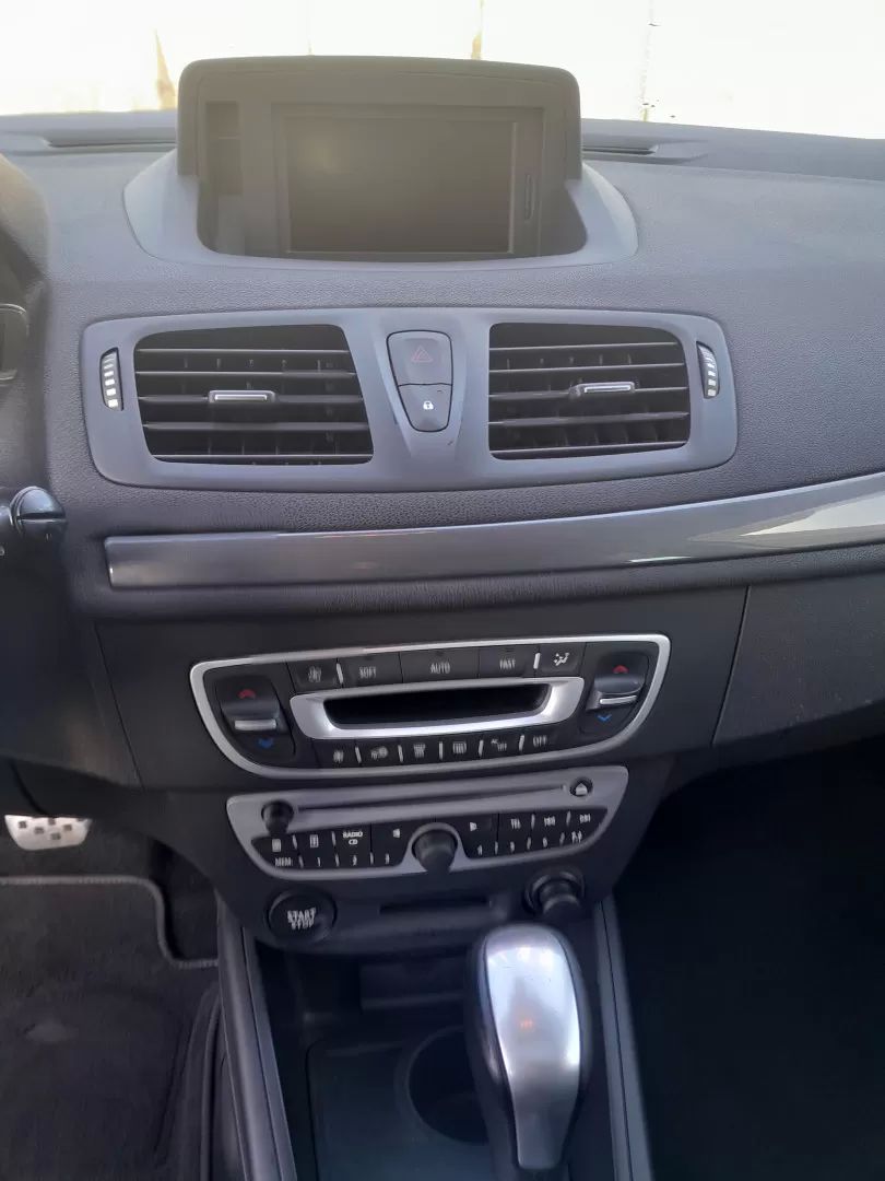 renault-megane-sport-tourer-2011-diesel-1461cc