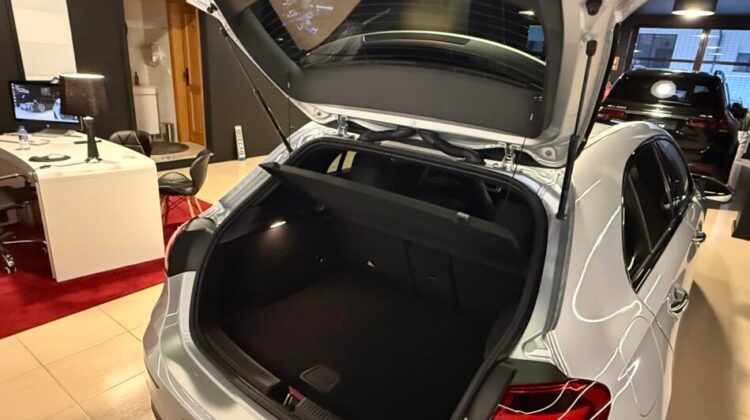 mercedes-benz-classe-a-a-250-e-2023-gasolina-1332cc