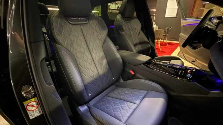 audi-a6-avant-2-0-tdi-2025-diesel-2000cc