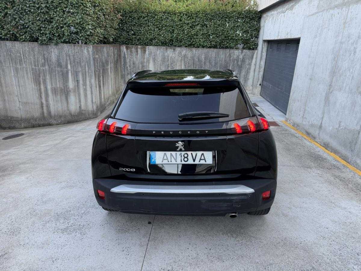 peugeot-2008-2022-diesel-1499cc