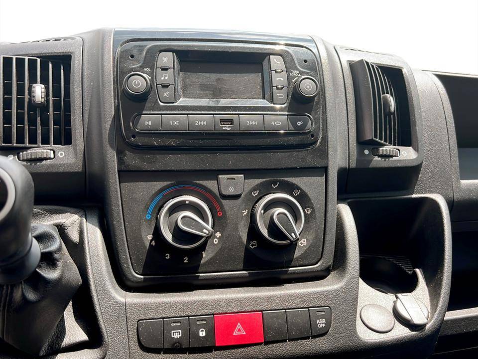 peugeot-boxer-2024-diesel-2184cc
