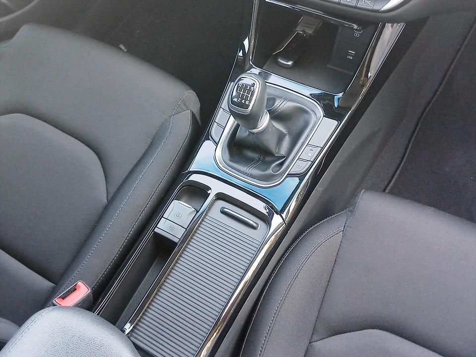hyundai-i30-2024-gasolina-998cc