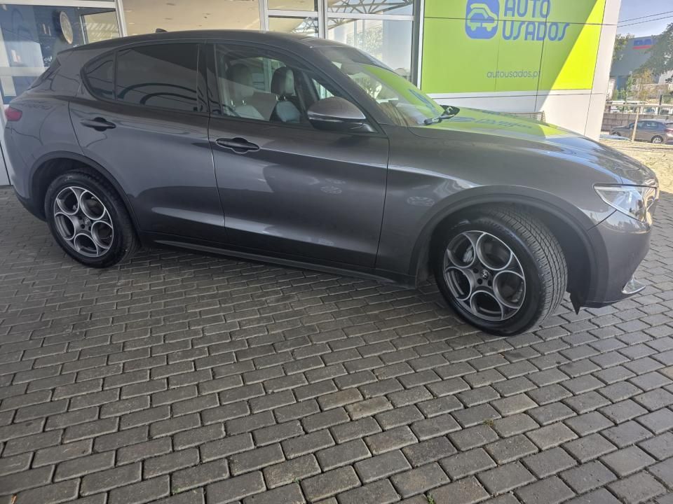 alfa-romeo-stelvio-2023-diesel-2143cc