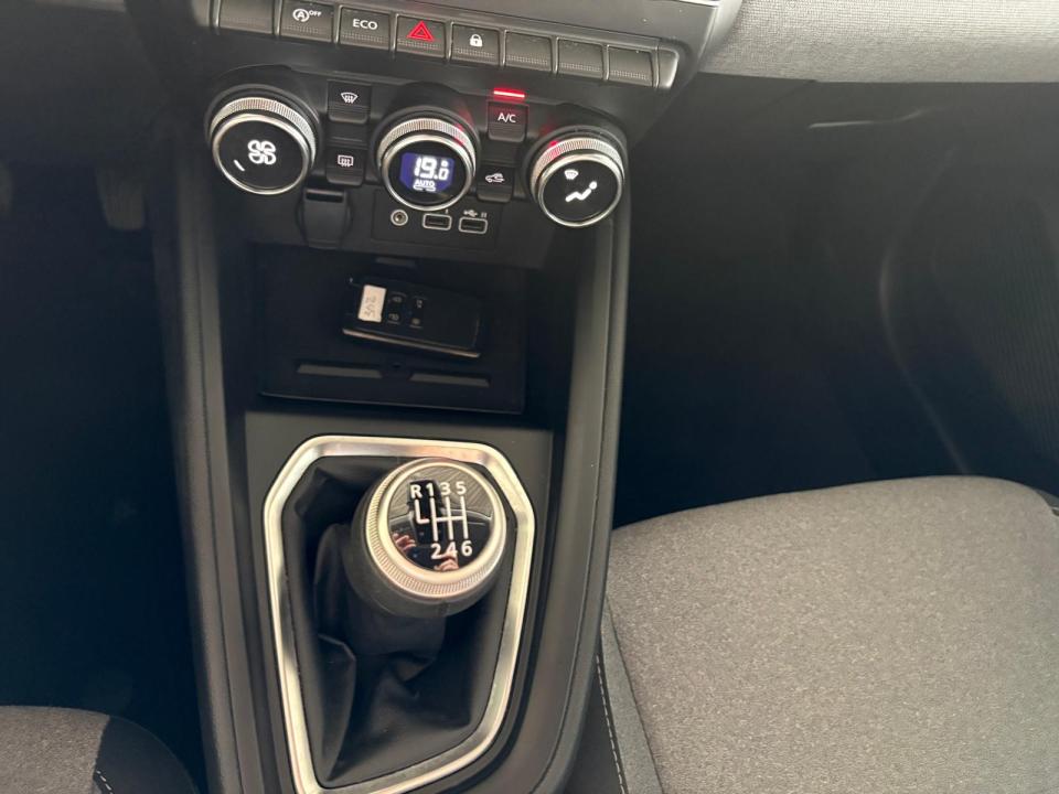 mitsubishi-colt-2025-gasolina-999cc
