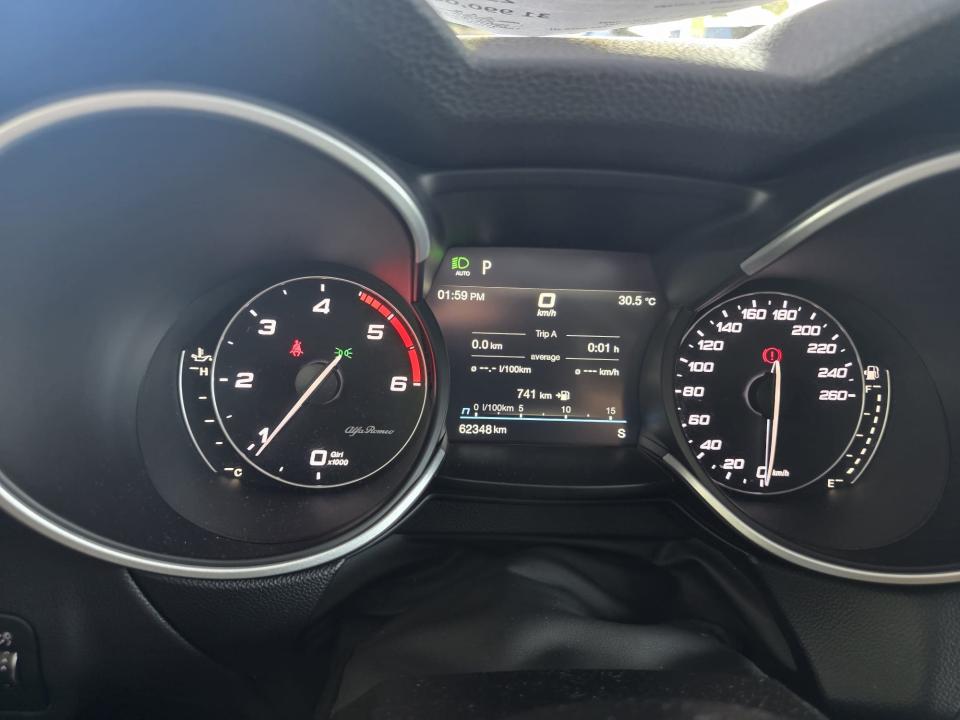 alfa-romeo-stelvio-2022-diesel-2143cc