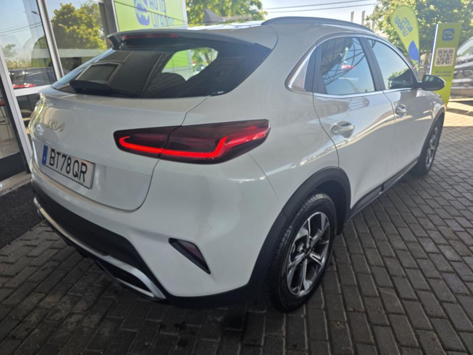 kia-xceed-2025-gasolina-998cc